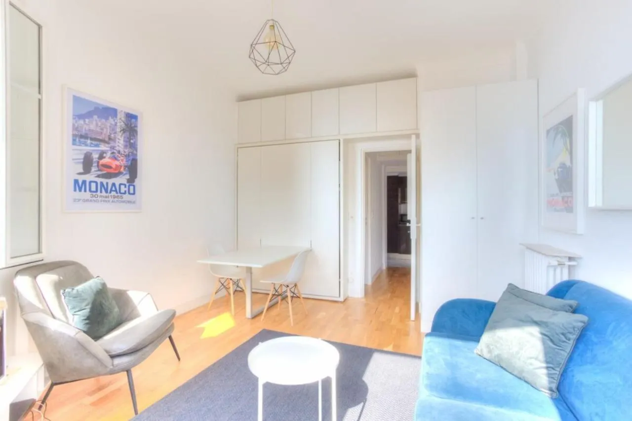 Cozy Furnished Studio In A Quiet Area In The Center Beausoleil Apartment