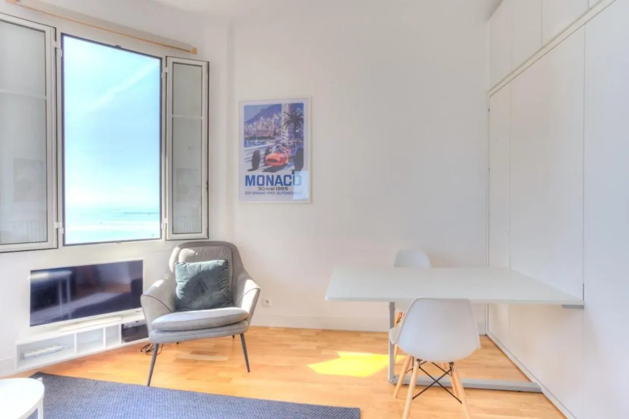 Cozy Furnished Studio In A Quiet Area In The Center Beausoleil Apartment France